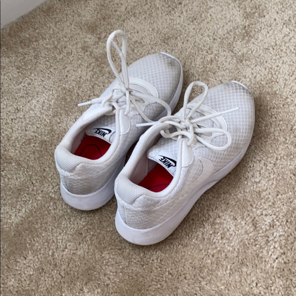 Nike Tanjun Shoes